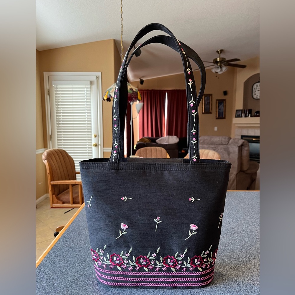 Liz Claiborne Spring Eliza tote embroidered with flowers